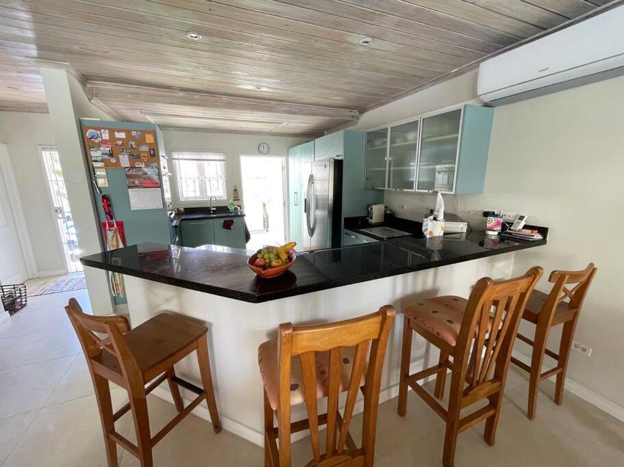 Nanpa, Luxury Family Three Bed Villa, St James West Coast, Private Pool Saint James Exteriör bild