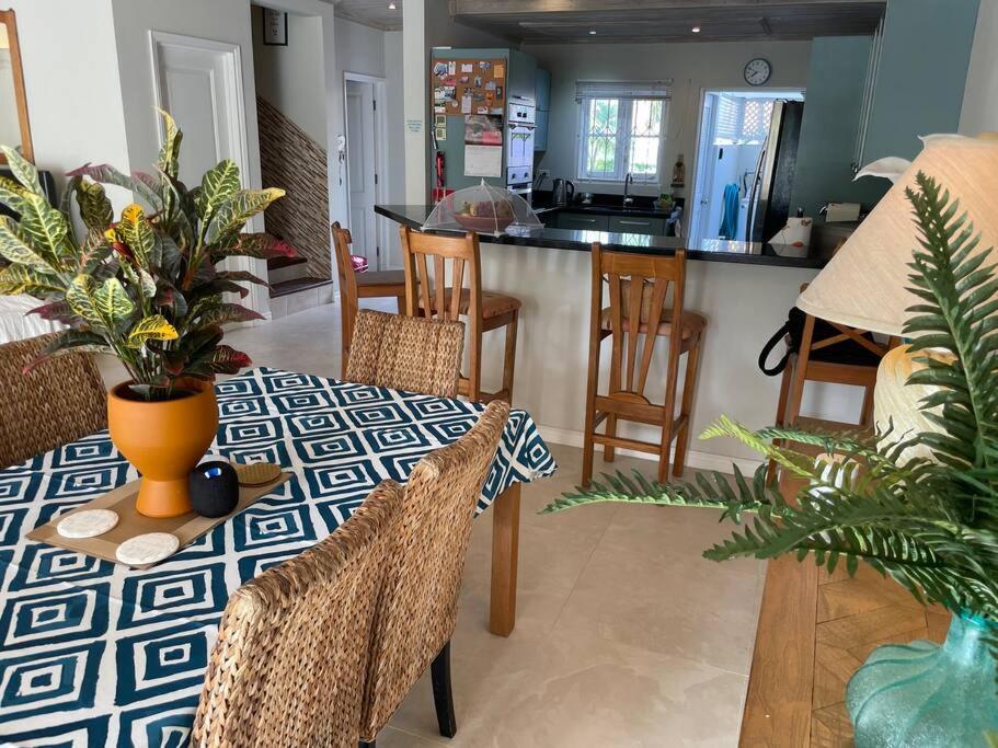 Nanpa, Luxury Family Three Bed Villa, St James West Coast, Private Pool Saint James Exteriör bild