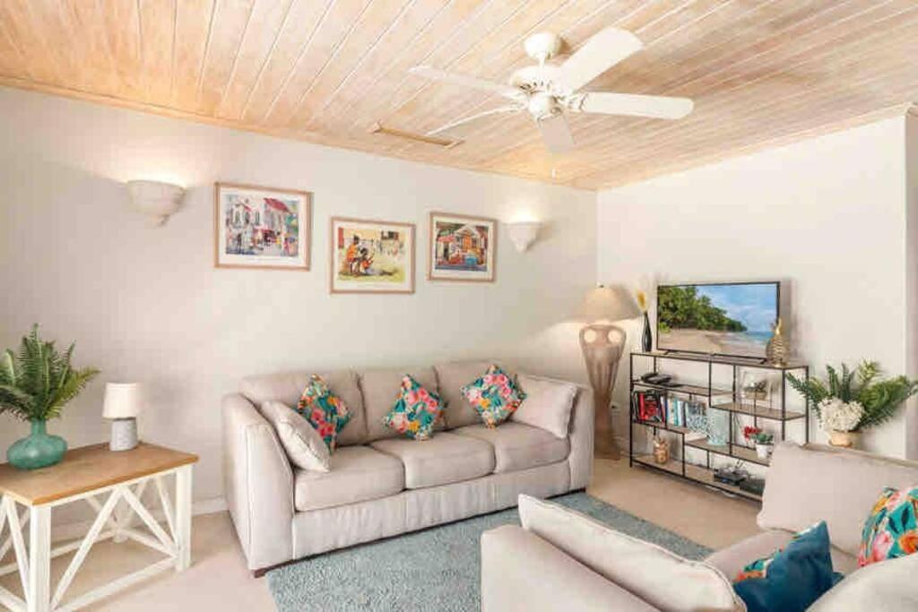 Nanpa, Luxury Family Three Bed Villa, St James West Coast, Private Pool Saint James Exteriör bild